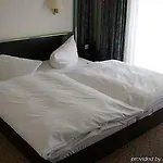 Bitterfelder Hof Hotel 3*