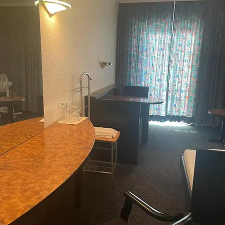 Hotel Bitterfelder Hof 3*
