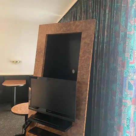 Bitterfelder Hof 3*