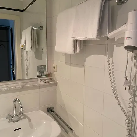 Bitterfelder Hof Hotel