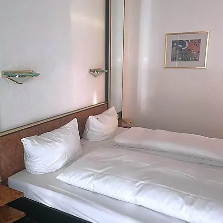 Bitterfelder Hof 3*