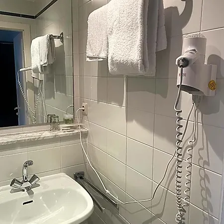 Bitterfelder Hof Hotel 3*