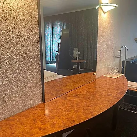 Bitterfelder Hof Hotel 3*