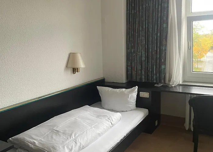 Bitterfelder Hof Hotel 3*